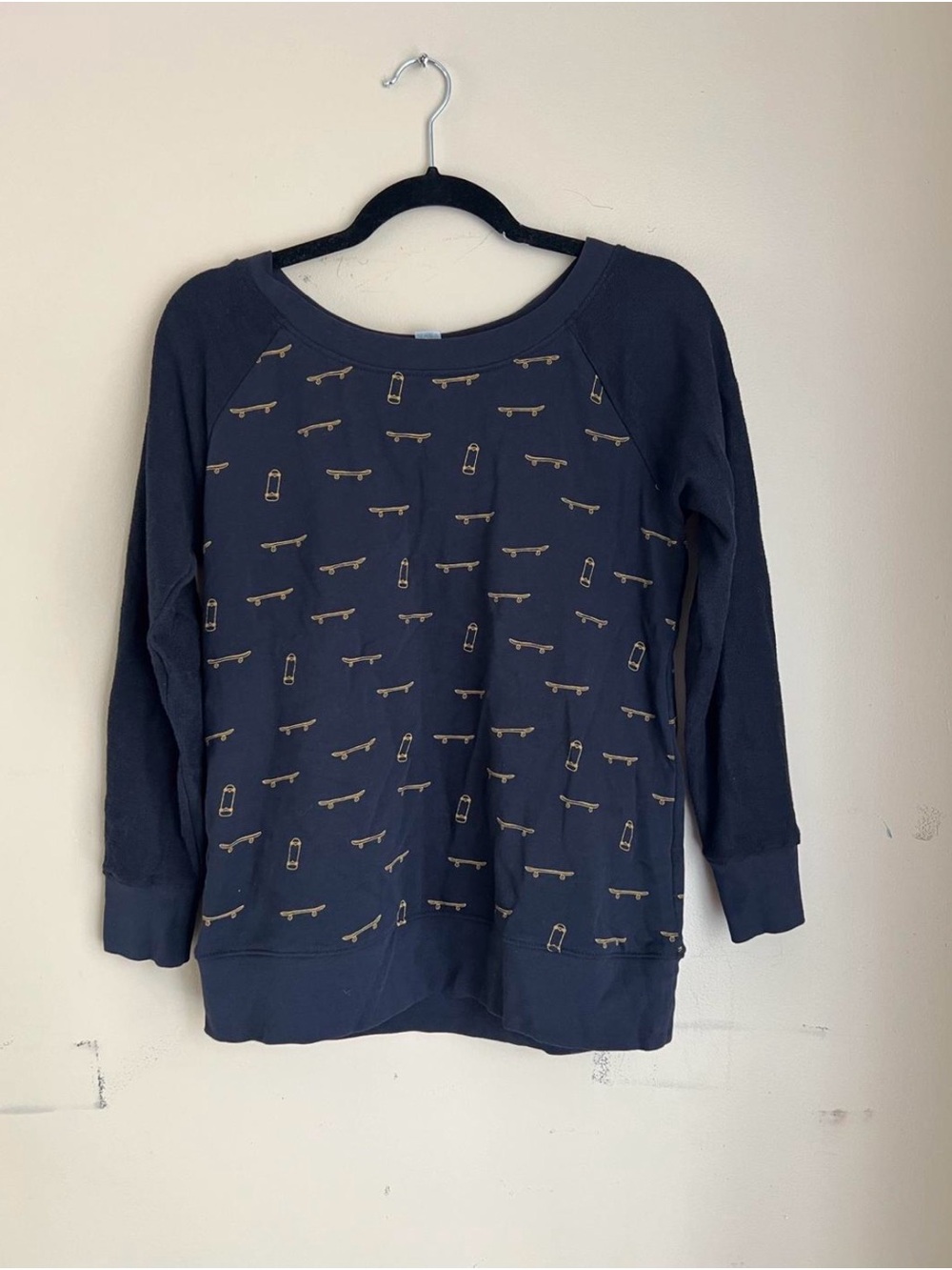 Kate Quinn Black Skateboard Print Raglan Sweatshirt Sweatpants